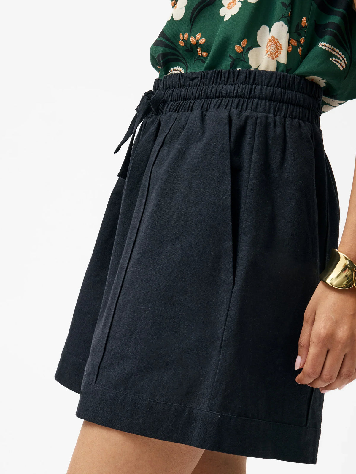 Clare Linen Blend Tie Shorts
